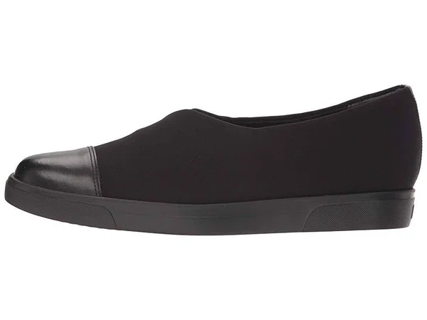 Munro Women's Plum - Black Stretch Fabric Size: 5 W