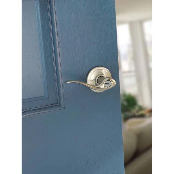 Kwikset 740TNL Signature Series Tustin Keyed Entry Door Leverset - Polished Brass