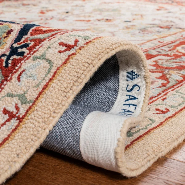 Safavieh Chelsea HK751C 2&6x22 x 10&0x22 Runner Ivory - Red Area Rug