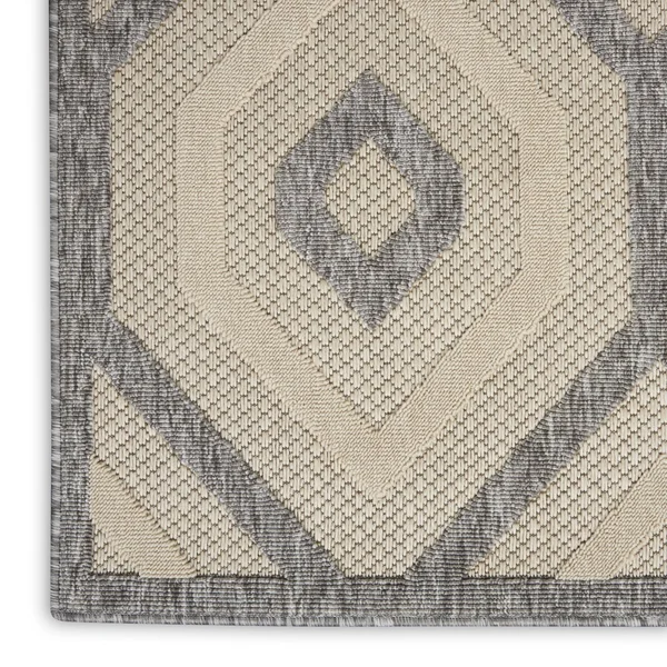 6'x9' Rectangle Indoor and Outdoor Loomed Geometric Area Rug Off-White - White - Nourison