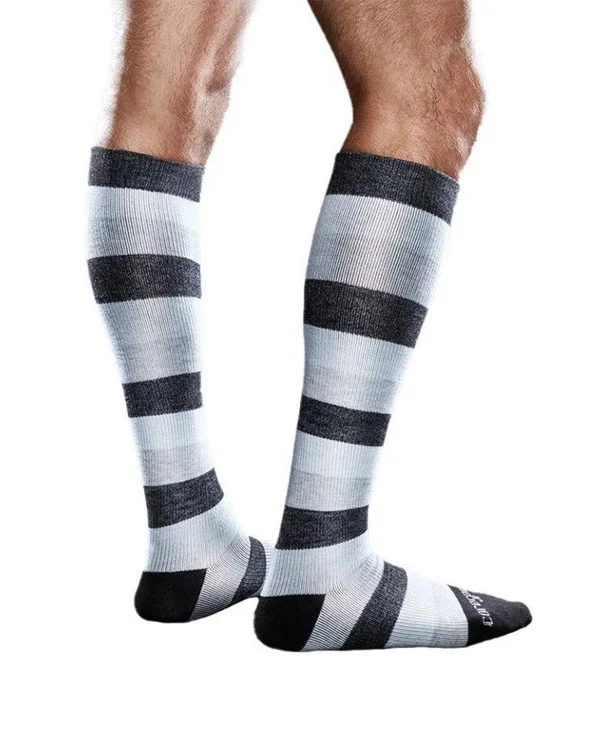 Therafirm Patterned Core-Spun Merger Compression Socks for Men & Women 20-30 mmHg in Pink Size Medium
