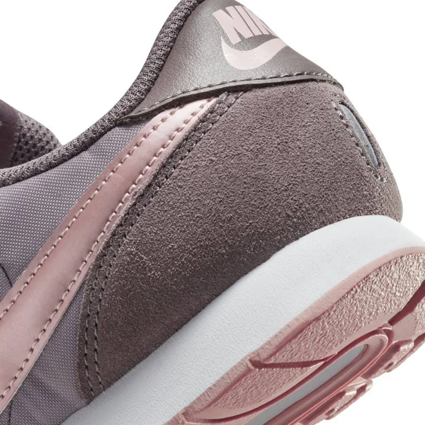 Nike MD Valiant Big Kids& Shoes in Grey, Size: 7Y, CN8558-200