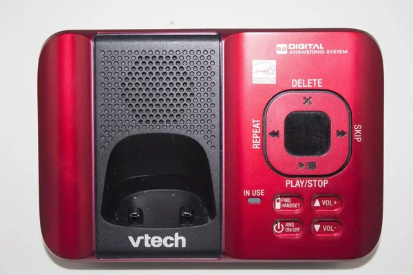 Vtech CS6529 DECT 6.0 Cordless Phone System with Caller ID/Call Waiting/Answering Machine, 2 Handsets, Red