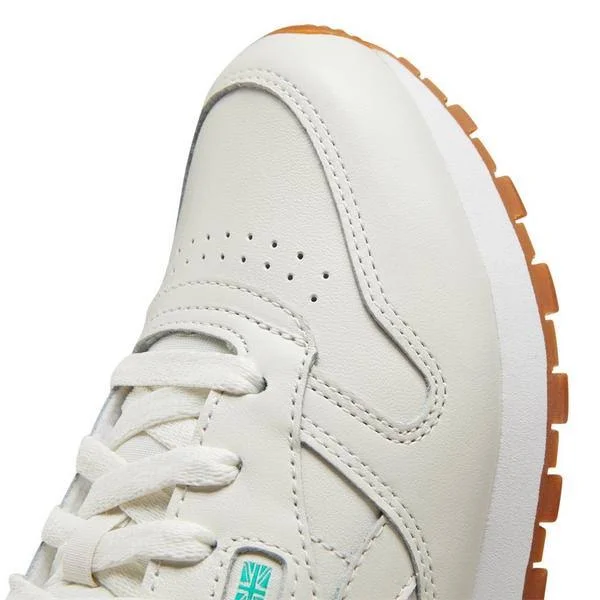 Reebok Women's Classic Leather Casual Shoes in White Size 7.5