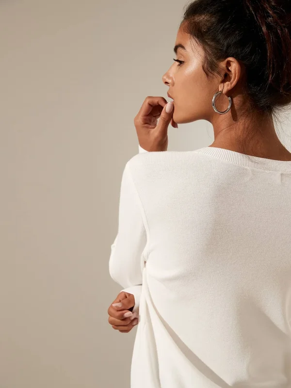 Banana Republic Women's Crew-Neck Sweater White Size M