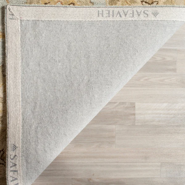 Safavieh Antiquity AT856B 8&3x22 x 11&0x22 Light Blue, Sage Area Rug
