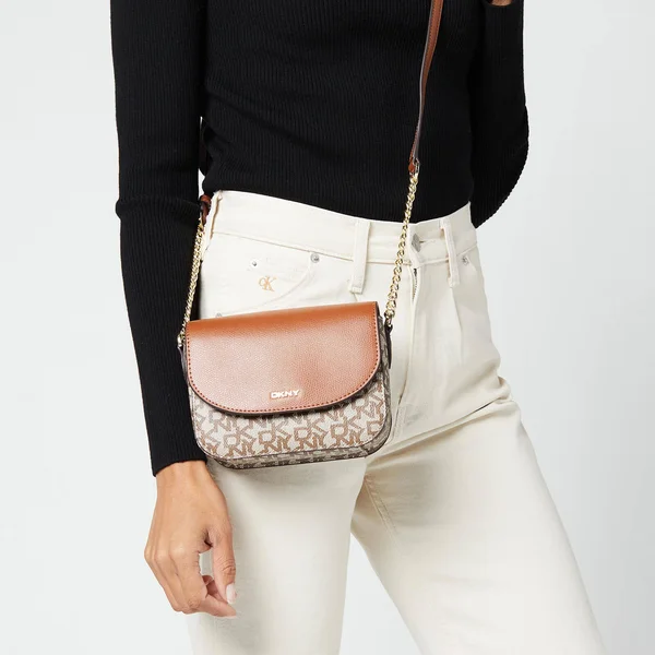 Dkny Women's Felicia - Flap Cross Body Bag - Tu0026C Logo - Chino/Caramel Tan