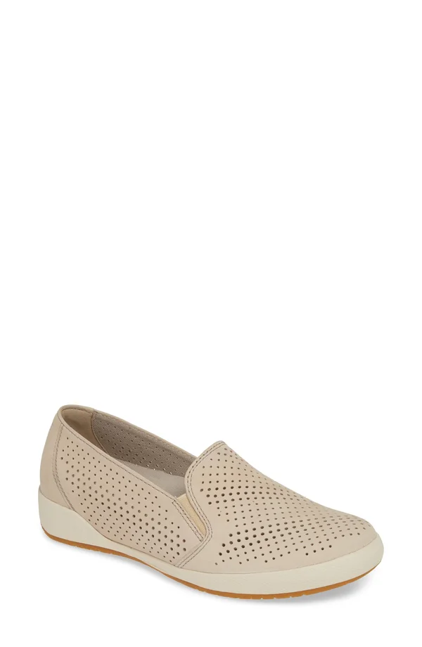 Dansko Women's Odina - Sand Milled Nubuck