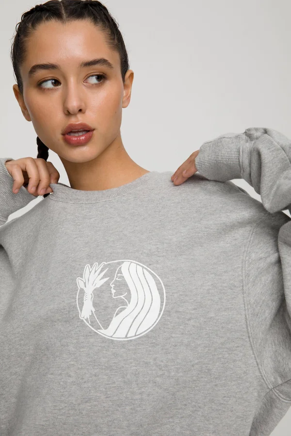 Women's Good American Oversize Zodiac Crewneck Graphic Sweatshirt