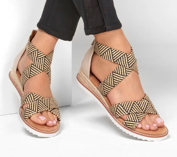 Skechers Women's Bobs Desert Kiss - Summer Sun Sandals - Natural, Black, 7.0