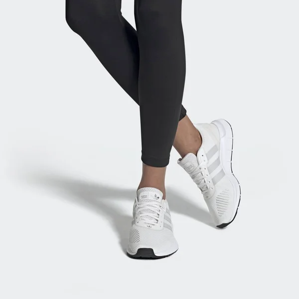 Adidas Swift Run RF Cloud White (W)