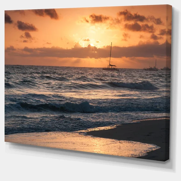 Designart 'Colorful Sunrise Over Atlantic Ocean' Beach Photo Canvas Print - 32 in. Wide x 16 in. High