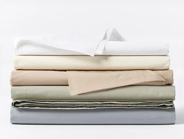 Coyuchi, 300 Thread Count Organic Percale Fitted Sheet Queen Quartz