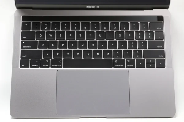 13.3x22 Mid 2017, MacBook Pro, MPXW2LL/A, i5-7267U @ 3.10GHz, 8gb, 512gb SSD Computer Overhauls