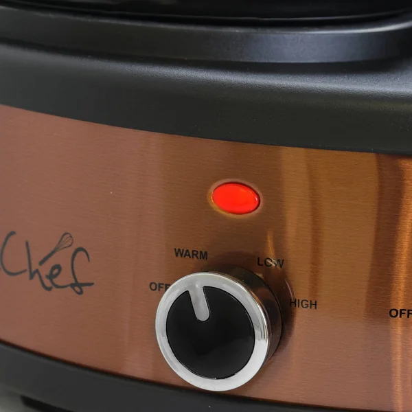 MegaChef 1.5-Quart Slow Cooker, Brushed Copper/Black