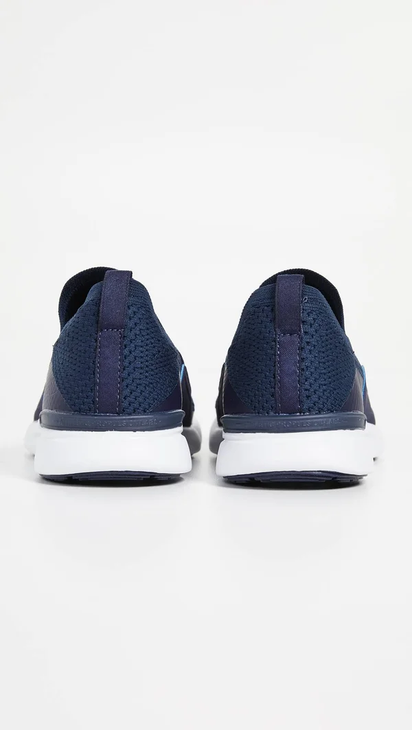 APL Women's Techloom Bliss Navy/White Shoes in Size 7.5 - Athletic Propulsion Labs