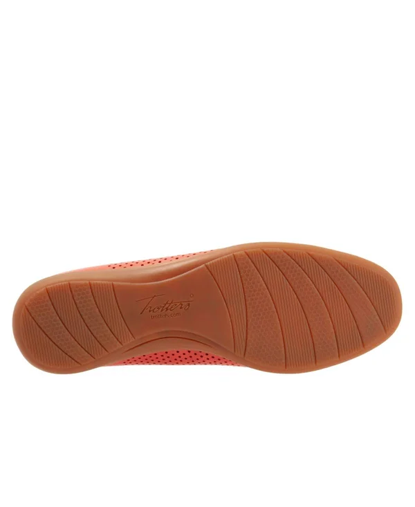 Trotters Darcey 6 Women's Tan