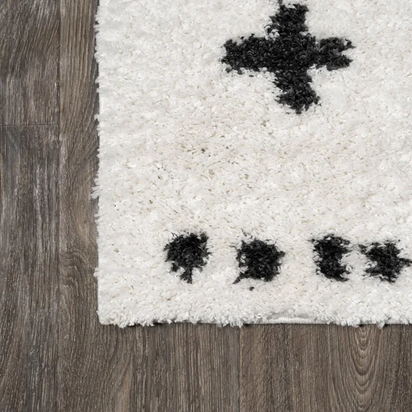 Jonathan Y Cristo White/Black 2 ft. x 10 ft. Berber Geometric Shag Runner Rug