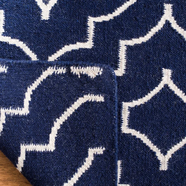 Safavieh Dhurries DHU637B 3&x5& Rug