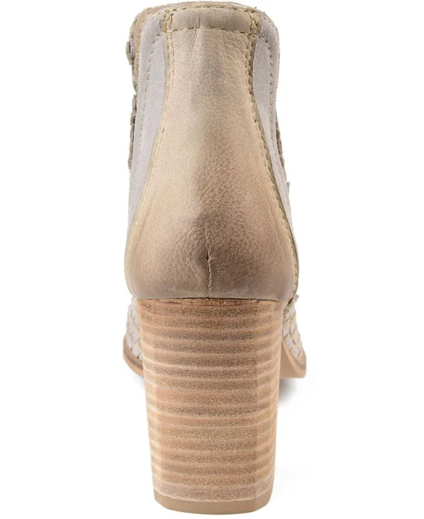 Journee Signature Women's Kevona Booties