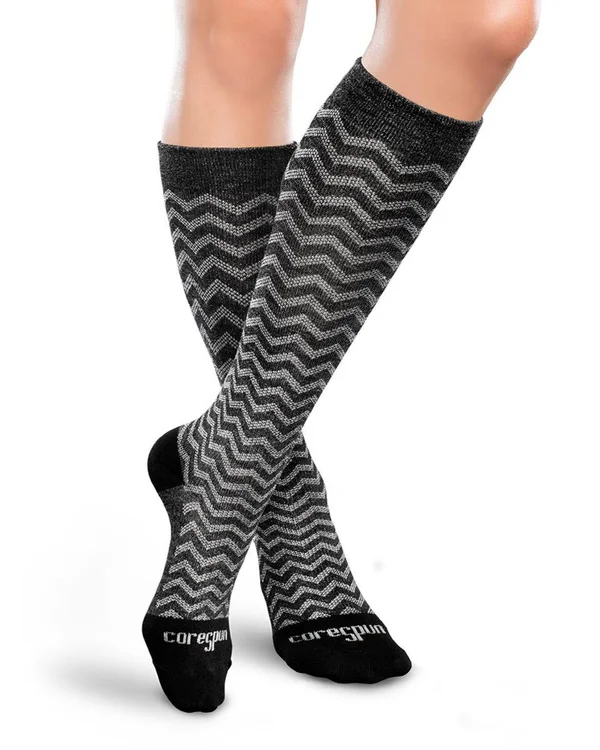 Therafirm Patterned Core-Spun Merger Compression Socks for Men & Women 20-30 mmHg in Pink Size Medium