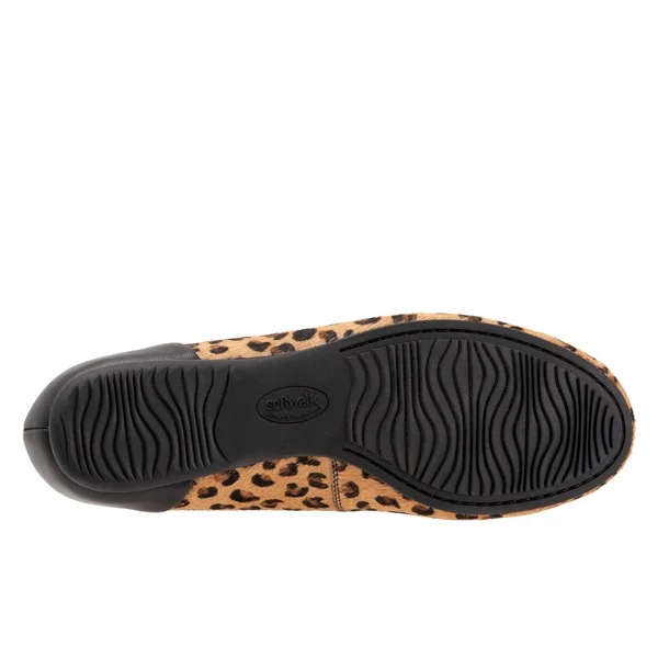 SoftWalk Women's Sonoma Shoes - Extra Wide Black Patent in Size 6.5