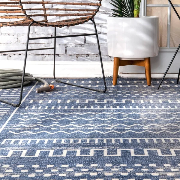 nuLOOM Transitional Native Tribal Indoor/ Outdoor Tassels Area Rug (5& x 8& - Beige)