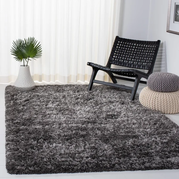 Safavieh Iceland Issie Abstract Shag Area Rug - Dark Grey/Ivory, 5&3 inch x 7&6 inch