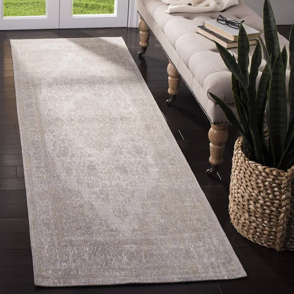 Safavieh Classic Vintage 121 Area Rug, Beige, 2&3x22 x 10& Rectangle