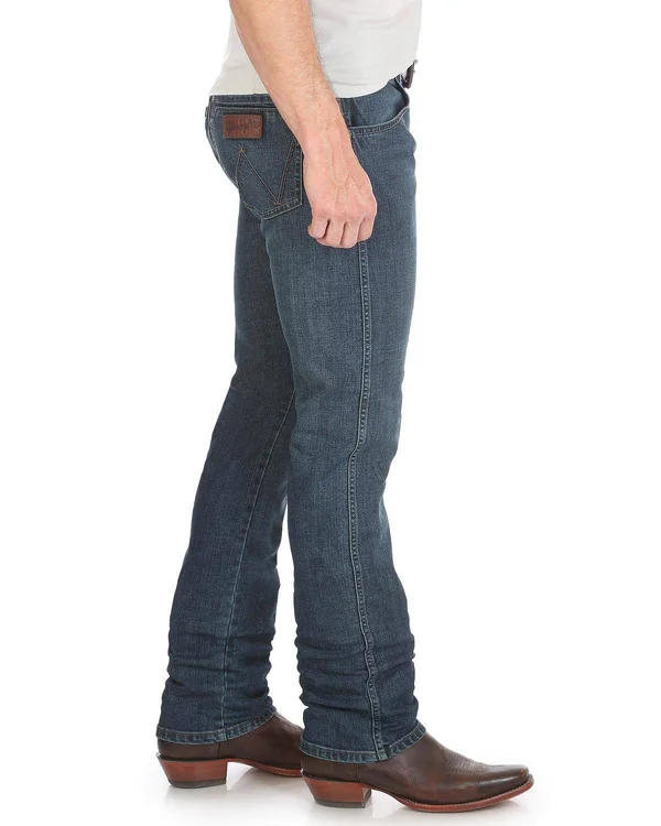 Wrangler Men's Retro Slim Straight Leg Jean