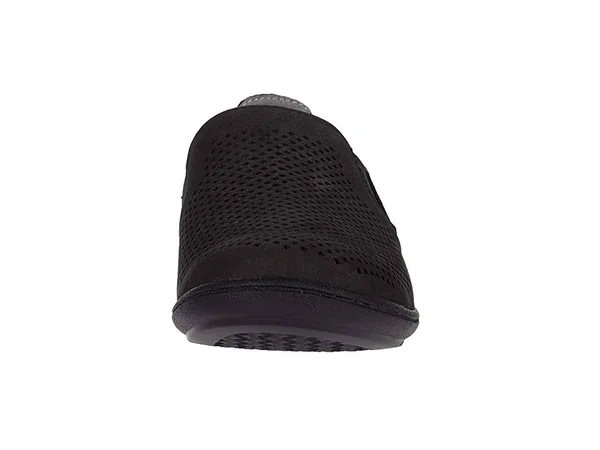 Women's Aravon Lia Slip-On Sneaker - Size 8.5 D - Black