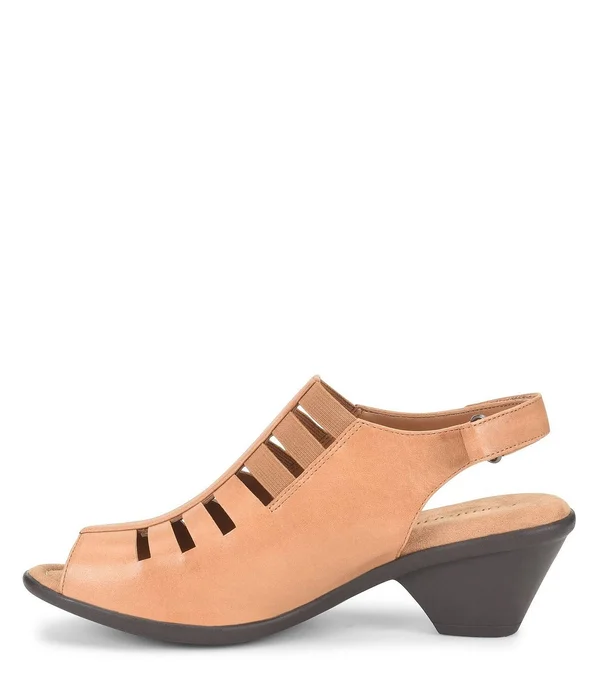 Women's Comfortiva Faye Desert Sand - in Size 7
