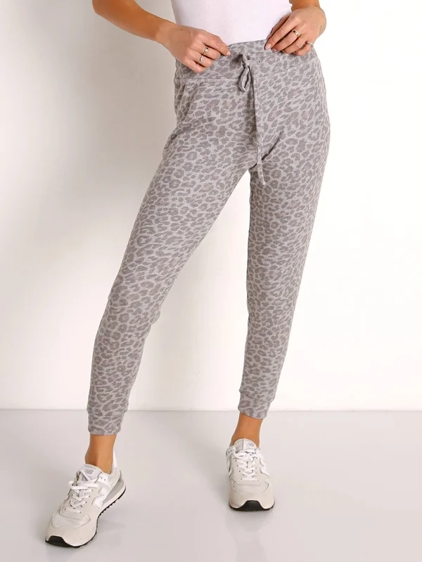 Beyond Yoga Luxe Lounge Leopard