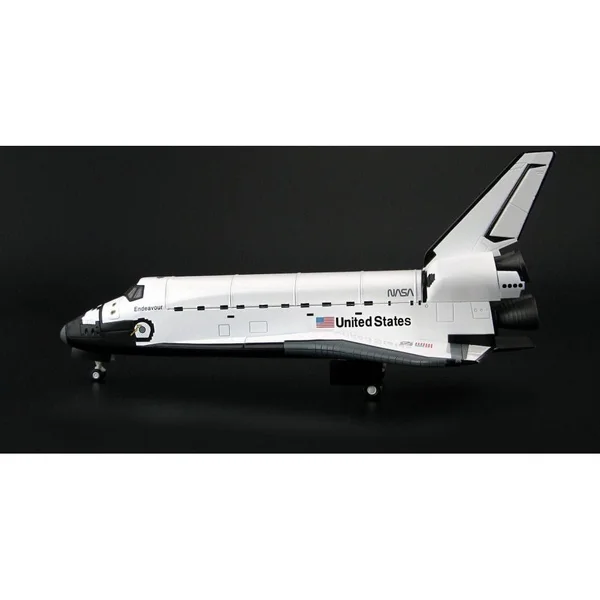 HobbyMaster Space Shuttle Endeavour OV-105 Dec 1998 1/200 HML1404