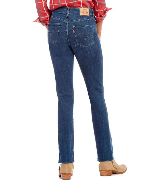 Levi&s Women's Classic Straight Leg Jeans