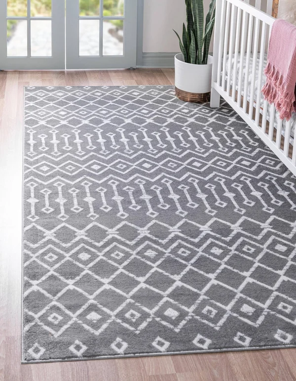Rugs.com Geometric Kasbah Trellis Collection Rug 7& x 10& Gray Low Pile Rug PE