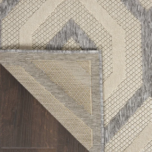 6'x9' Rectangle Indoor and Outdoor Loomed Geometric Area Rug Off-White - White - Nourison