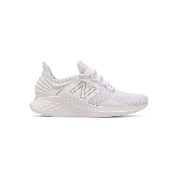New Balance Women's Fresh Foam Roav Sneaker Munsell White 6.5