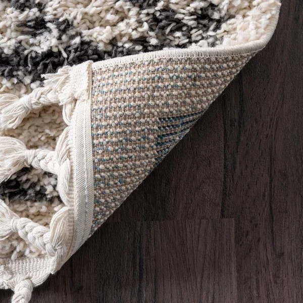 nuLOOM Mackie Moroccan Diamond Shag Off-White 6 ft. Round Rug, Beige