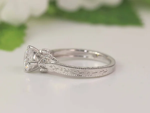 Art Deco Engagement Ring - Vintage Inspire Ring - Antique Style - Round Cut Solitaire Ring - 1 Carat - Sterling Silver (Size 3.5