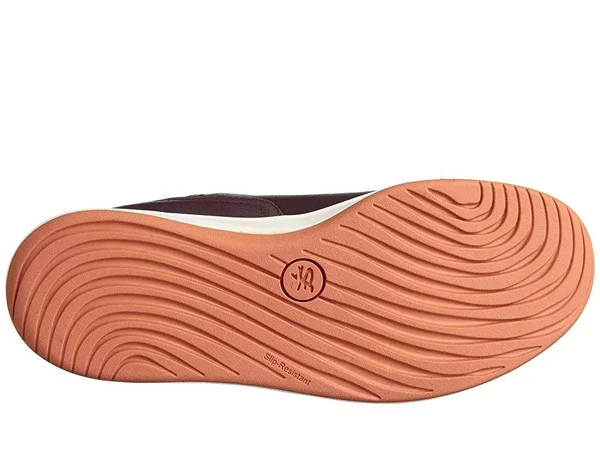 Superfeet Lela (Merlot) Women's Shoes