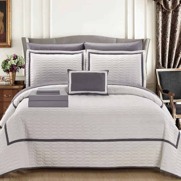 Chic Home Antoine Geometrical Decorative Pillows & Shams 8 Piece - White - King