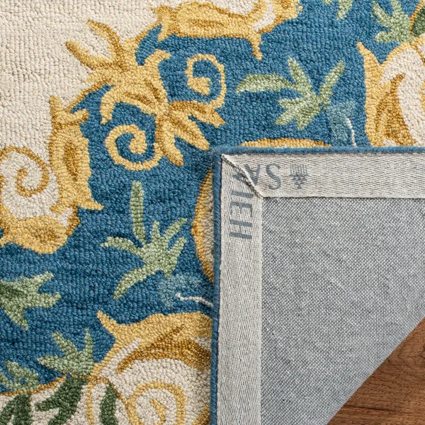 Safavieh Micro-Loop MLP601A 5&0x22 x 8&0x22 Cream - Blue Area Rug
