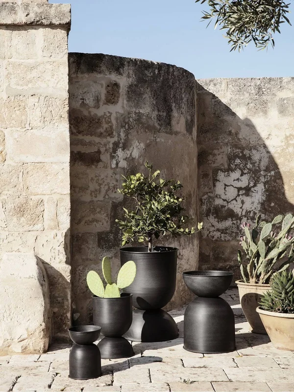 Ferm Living Hourglass Pot - Medium