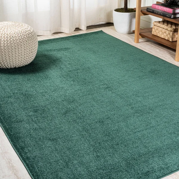 Jonathan Y Haze Solid Low-Pile Emerald 5 ft. x 8 ft. Area Rug - Green