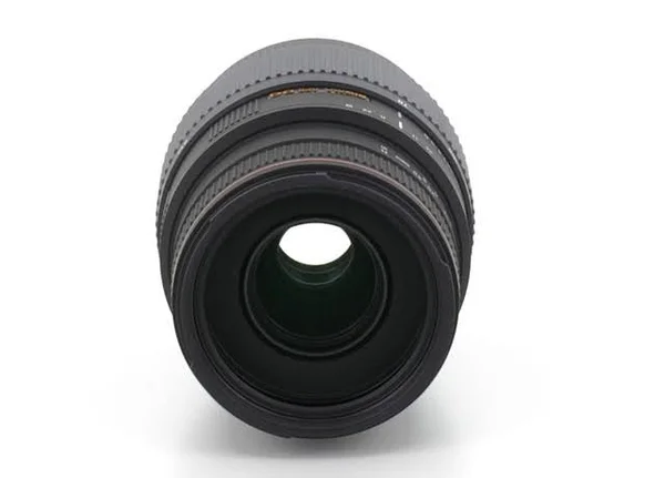 Sigma Telephoto Zoom Lens for Canon EF - 70mm-300mm - F/4.0-5.6