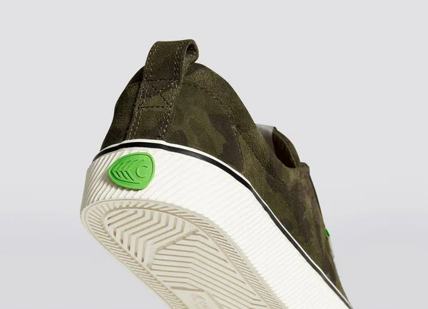 Cariuma OCA Low Stripe Camouflage Suede Sneaker Men - Green
