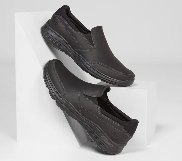 Skechers Men's Relaxed Fit Glides Calculous Slip On - Black