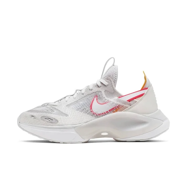 Nike N110 D/MS/X (Beige, White)