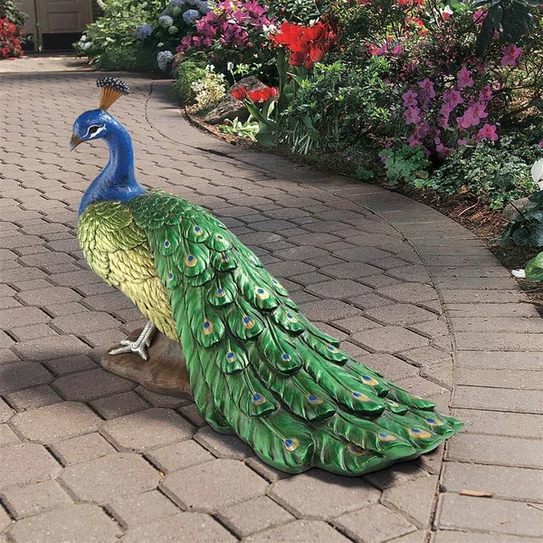 Design Toscano The Regal Peacock Garden Statue